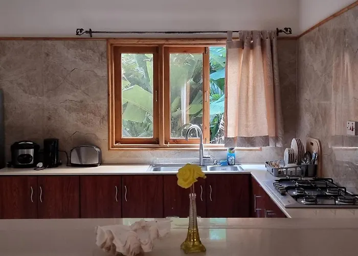 Gala Self-catering * Glacis (Mahe)